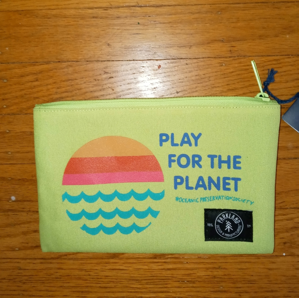 Parkland Fraction pouch NWT play for planet